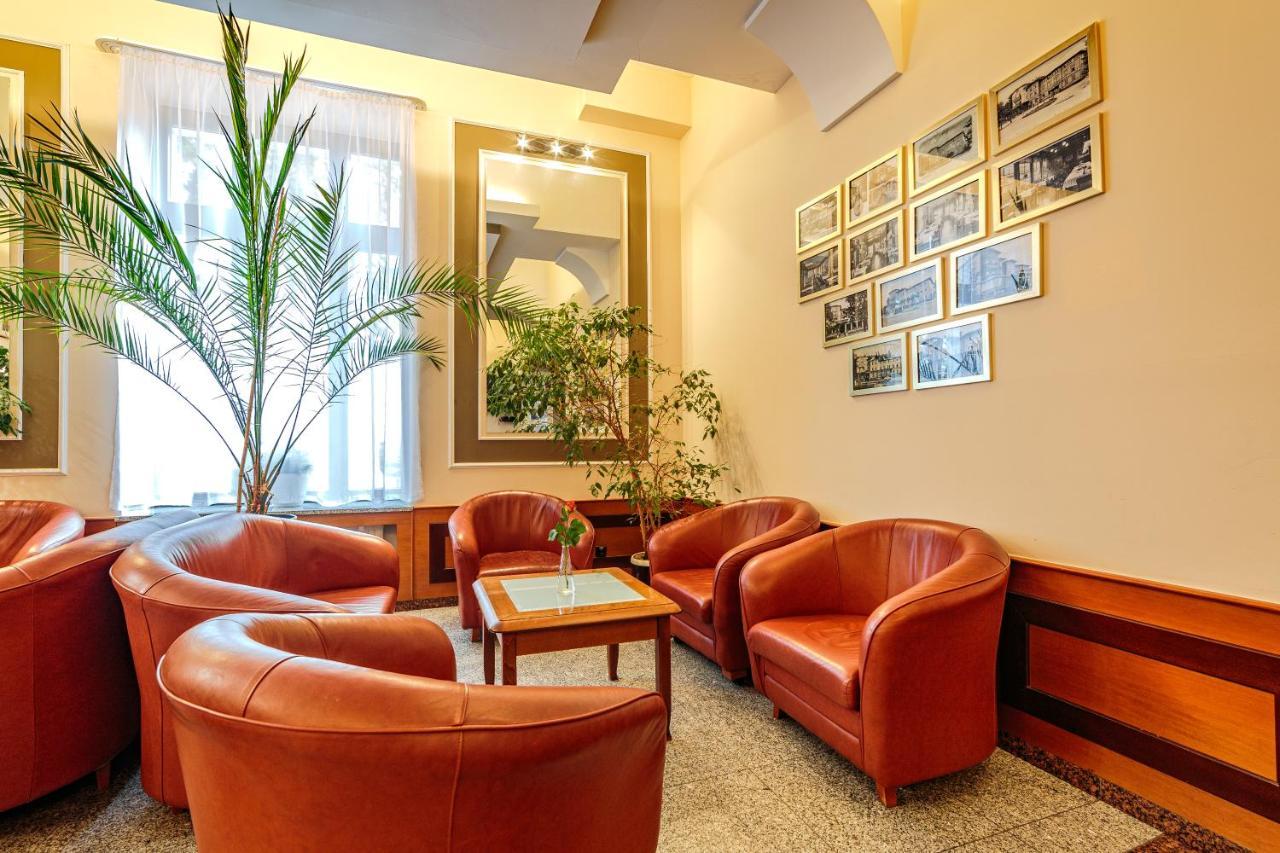 Hotel Fenix Jelenia Gora Exterior photo