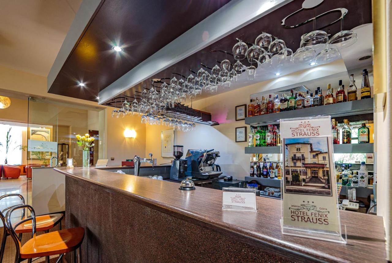Hotel Fenix Jelenia Gora Exterior photo
